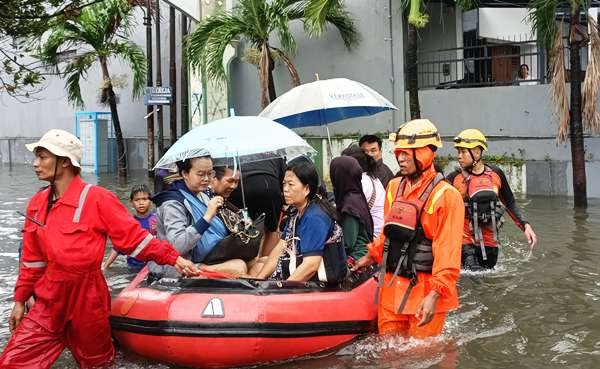 Semarang Terus Banjir Kali Tenggang Akan Segera Dinormalisasi