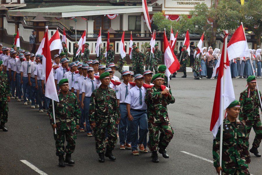 Bendera Merah Putih raksasa