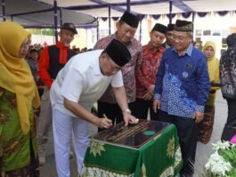Wali Kota Tegal, Dedy Yon Supriyono, meresmikan gedung baru Sekolah Dasar (SD) Aisyiyah Cahaya Insan (ACI) Kota Tegal