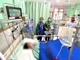 Yunita Dyah Suminar saat menjenguk pasies di RSUP Kariadi Semarang