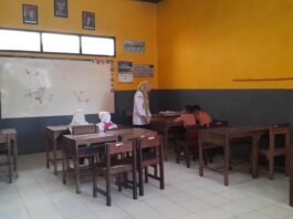 SD Negeri Bintoro 14 Demak, sekolah yang kini sepi peminat. (Foto : Sam)