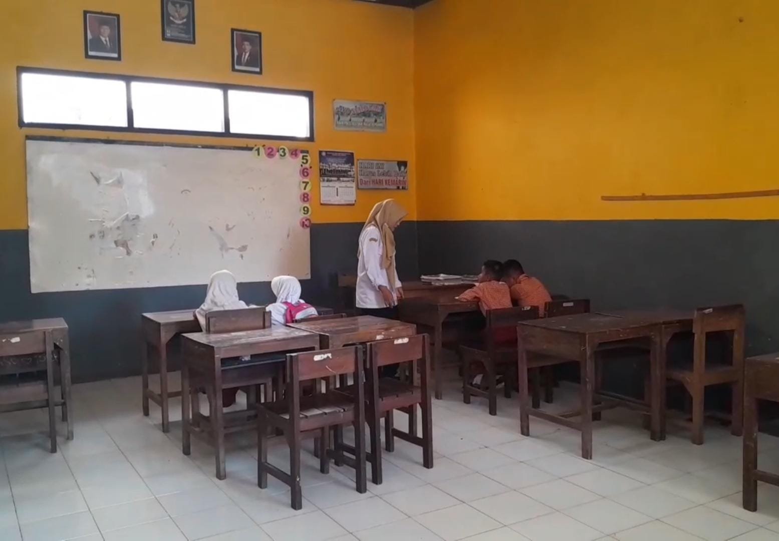 SD Negeri Bintoro SD Negeri Bintoro 14 Demak, sekolah yang kini sepi peminat. (Foto : Sam)