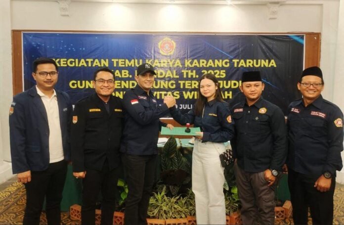 Pelantikan Ketua Umum Karang Taruna Kabupaten Kendal. (Foto : Arif)