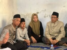 Guru Madin Ahmad Zuhdi di kediamannya Frsa Cangkring, Karanganyar, Demak. (Foto: Sam)