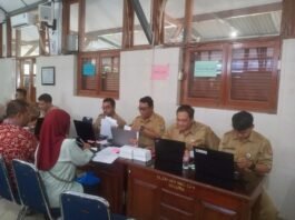Proses pelayanan Disdukcapil Kota Semarang. (Foto : Dok Pemkot Semarang)