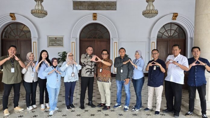 Penyaluran Kredit Pemilikan Rumah Fasilitas Likuiditas Pembiayaan Perumahan (KPR FLPP) bagi masyarakat berpenghasilan rendah (MBR). Pada audiensi yang digelar Jumat (11/7/2025) di Kantor Walikota Tegal. (Foto : Dok Bank Jateng)
