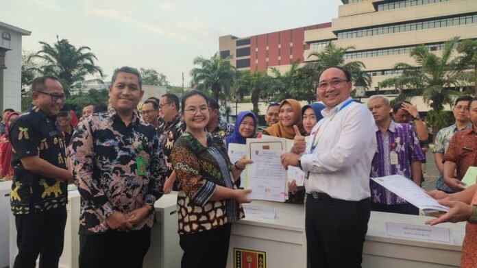 Apel penandatanganan pakta integritas oleh para Pejabat Pembuat Komitmen (PPKom) dan Pengguna Anggaran (PA) di lingkungan Pemerintah Kota Semarang. (Foto : Dok Pemkot Semarang)