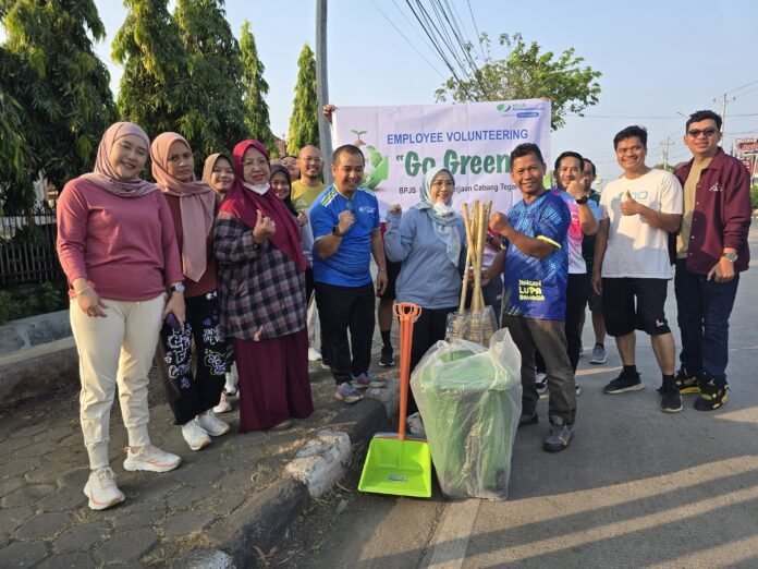 Jajaran manajemen BPJS Ketenagakerjaan Tegal. (Foto : Dok BPJS)