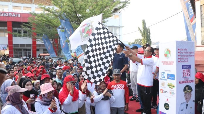 Peserta jalan santai di Brebes. (Foto : Dokumen)