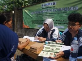 Mahasiswa KKN Undip mengadakan layanan cek kesehatan gratis dan homecare bagi warga