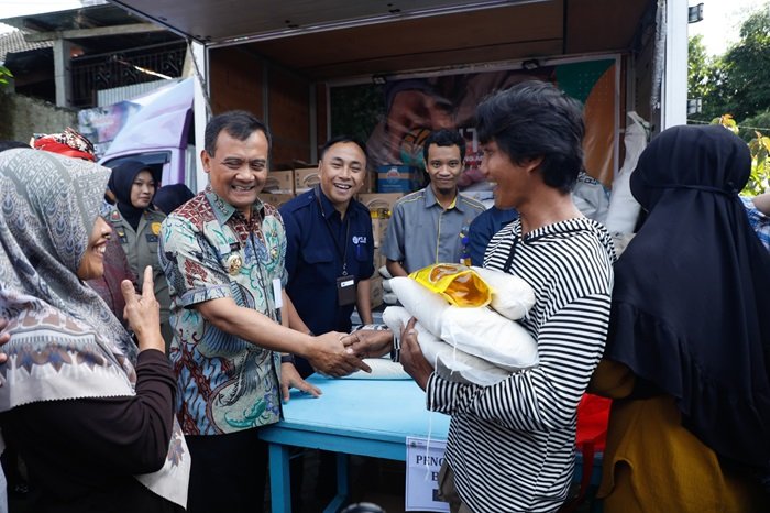WhatsApp Image 2025-07-15 at 12.57.49 Gubernur Jateng Ahmad Luthfi ketika melihat program GPM.
