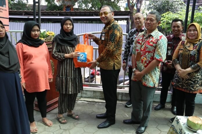Wali Kota Tegal Dedy Yon Supriyono.