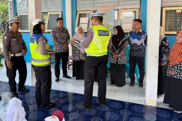personel Polres Tegal Kota sosialisasi di sekolah