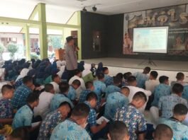 Polsek Brebes ketika berikan penyuluhan di MPLS