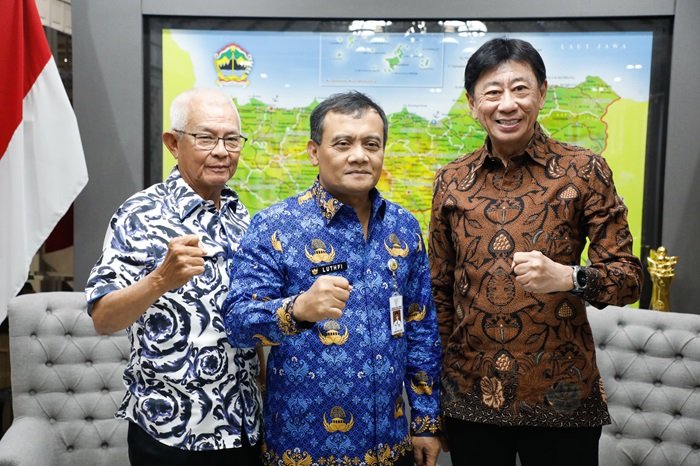 WhatsApp Image 2025-07-17 at 14.04.13 gubernur jateng