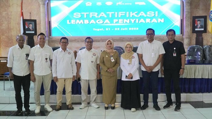 WhatsApp Image 2025-07-21 at 15.01.38 Wakil Wali Kota Tegal berfoto bersama.
