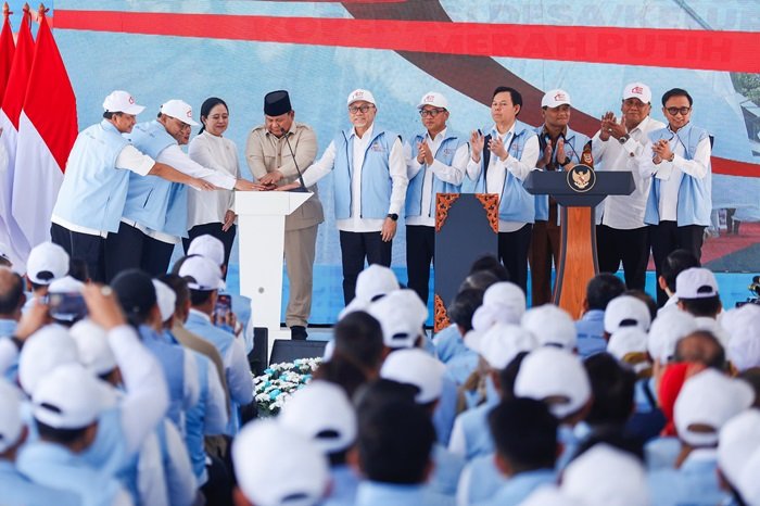 WhatsApp Image 2025-07-21 at 15.57.24 Presiden Prabowo Subianto dan Gubernur Jateng Ahmad Luthfi