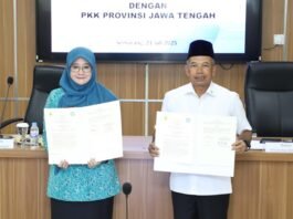 Ketua PKK Jateng Nawal Arafah Yasin dan Rektor USM