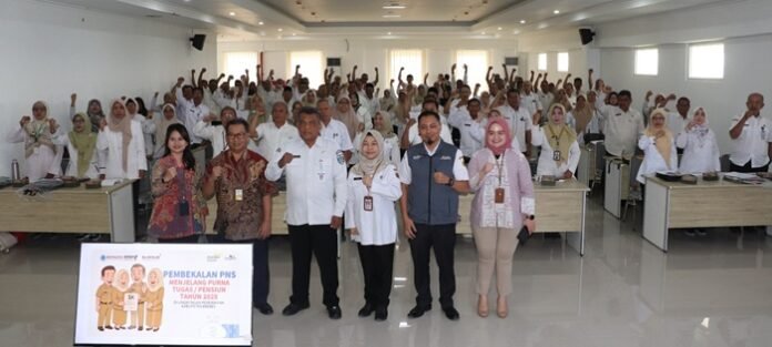 PNS Pemkab Brebes ikuti pembekalan jelang pensiun.