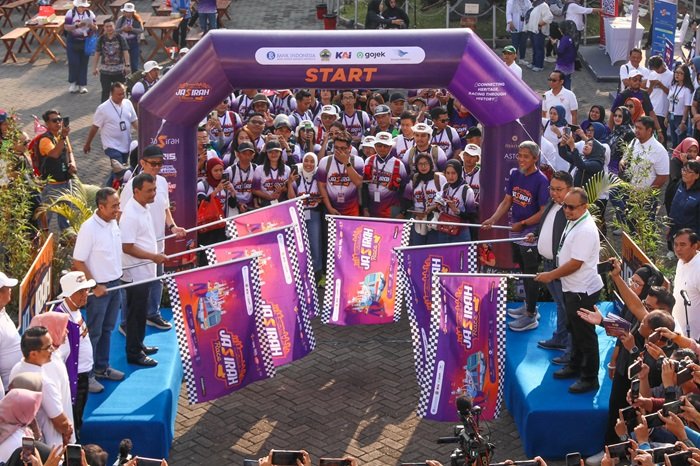 WhatsApp Image 2025-07-25 at 10.41.48 Gubernur Jateng Ahmad Luthfi dan beberapa pejabat melepas event Jasirah Race 2025