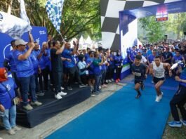 Gubernur Jateng Ahmad Luthfi, Bupati Karanganyar Rober Christanto dan Wakil Bupati Adhe Eliana melepas peserta Siksorogo Ring of Lawu 2025