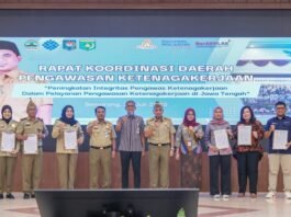 Sekda Jateng Sumarno dalam Rapat Koordinasi Daerah (Rakorda) Pengawasan Ketenagakerjaan di Kantor BPSDMD Jateng