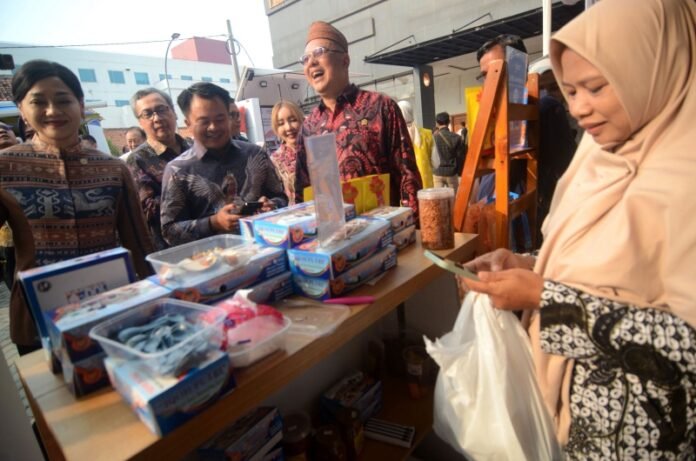 BTN memperkenalkan aplikasi mobile banking Bale by BTN kepada ratusan pelaku UMKM di Tegal