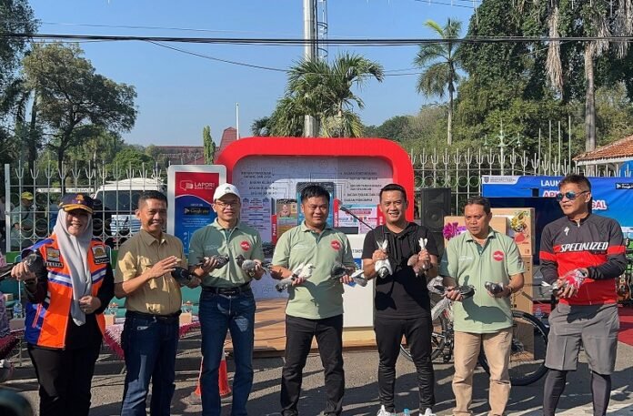 Peluncuran Aplikasi Lapor Bupati Tegal 4.0 di Alun-Alun Hanggawana Slawi