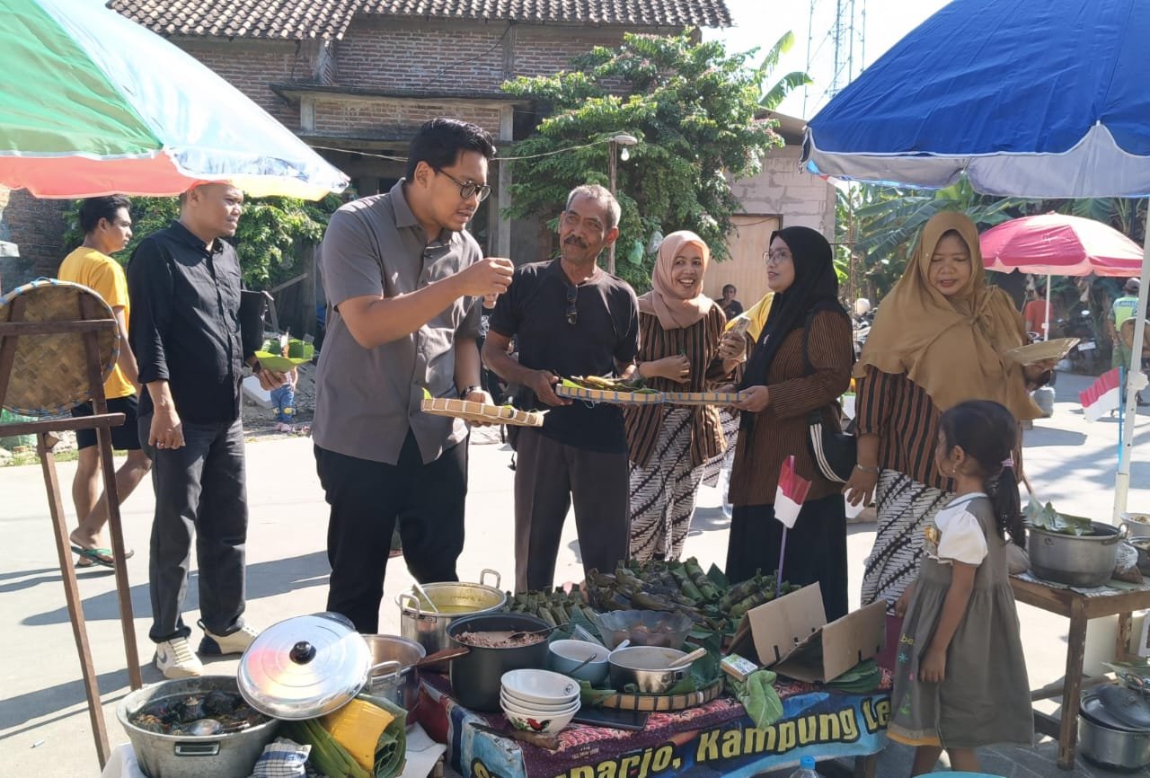Anggota DPR RI Anggota DPR RI Andhika Satya W. Pangarso saat berkunjung ke Demak. (Foto : Sam)