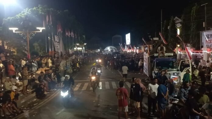 Suasana alun alun Pati sebelum di Demo
