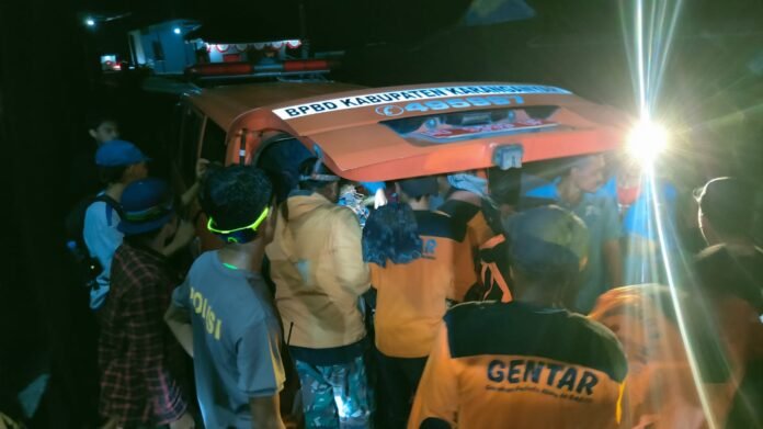 Evakuasi terhadap korban di Gunung Lawu. (Foto : Istimewa)
