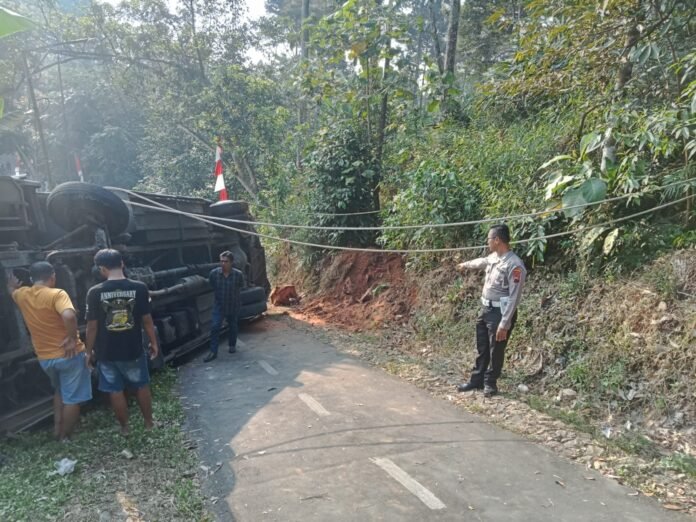 Kecelakaan bus Karanganyar. (Foto : Dokumen)
