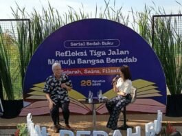 Serial Bedah Buku dengan tema “Refleksi Tiga Jalan (Sejarah, Sains, dan Filsafat) Menuju Bangsa Beradab”. (Foto : Dok JN)