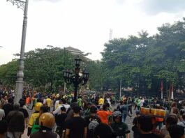 Demo ricuh Semarang. (Foto : Kamal)