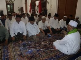 Pendapa Kabupaten, Sabtu (30/8/2025), untuk melaksanakan salat gaib dan doa bersama bagi almarhum Affan Kurniawan. (Foto : Dokumen)