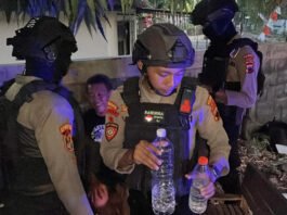Tim Sparta Samapta Polresta Surakarta mengamankan dua pelaku pesta miras.