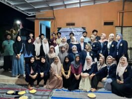 Mahasiswa KKN Mahesa UPGRIS bersama Ikatan Pelajar Nahdlatul Ulama (IPNU) dan Ikatan Pelajar Putri Nahdlatul Ulama (IPPNU) Desa Blerong.