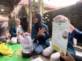 KKNT Undip mengelar edukasi pengolahan limbah pangan menjadi pupuk organik cair (POC)