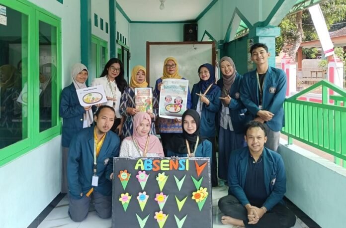 KKN Undip mengadakan edukasi gizi seimbang berbasis pangan lokal di PAUD Tunas Mekar