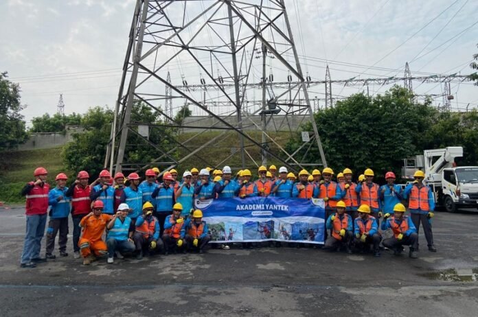 Para peserta usai mengikuti Akademi Yantek