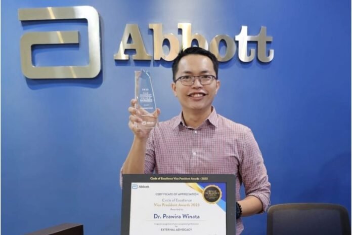 Kepala Urusan Medis untuk bisnis nutrisi Abbott Indonesia Dr. Prawira Winata. (Foto : Arif)