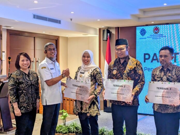 Bupati Demak Eisti’anah. (Foto : Dok Pemkab Demak)