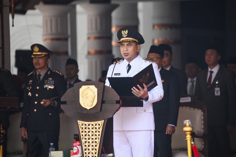 Taj Yasin Wakil Gubernur Jawa Tengah, Taj Yasin Maimoen, memimpin upacara peringatan HUT ke-80 Kemerdekaan RI di halaman Kantor Bupati Pati.