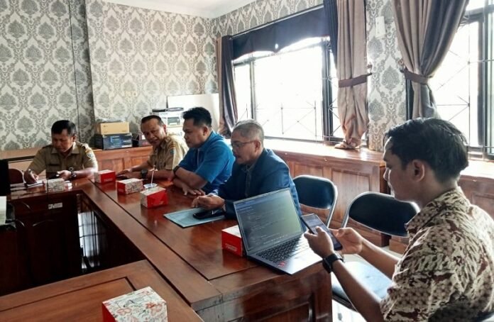 Mahasiswa UPGRIS resmi meluncurkan inovasi layanan administrasi publik berbasis digital melalui program SIPsiMas