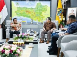 gubernur jateng danareksa