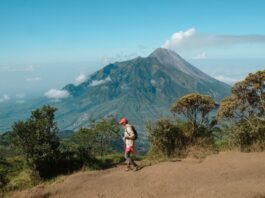 Sekda Jateng Sumarno ketika trail run Merbabu Merapi
