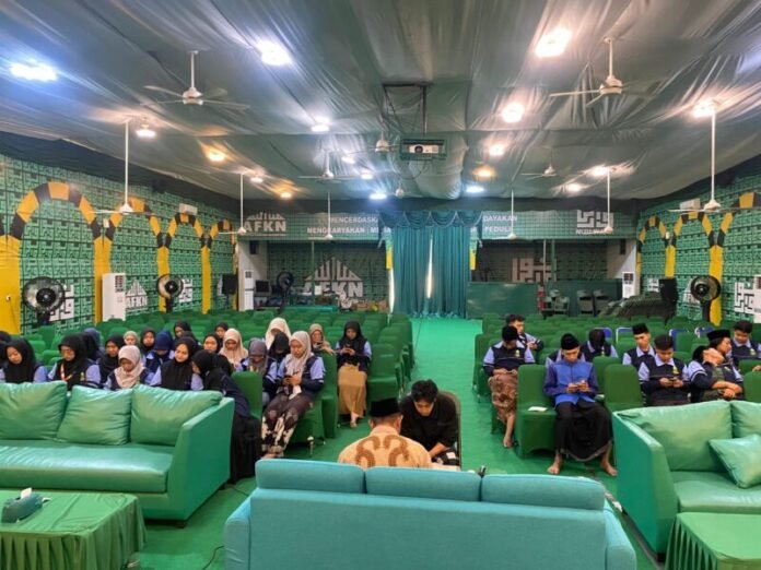 Tes Standarisasi Bacaan Al-Qur’an. (Foto : Dok UIN Walisongo Semarang)