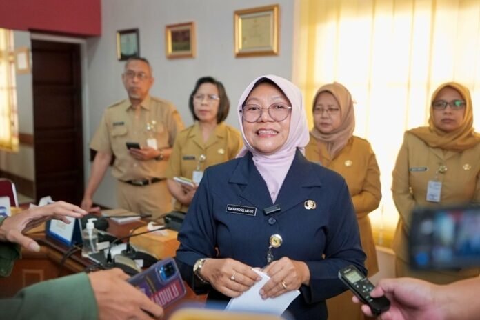 Kepala Dinas Penanaman Modal dan Pelayanan Terpadu Satu Pintu (DPMPTSP) Jawa Tengah, Sakina Rosellasari