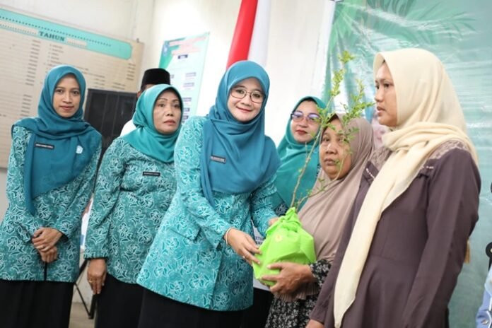 Ketua TP PKK Jateng Nawal Arafah Yasin ketika di pelatihan Rabu Pon PKK Rembang