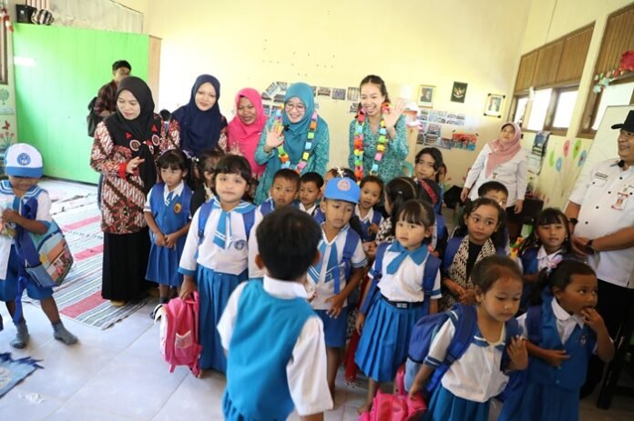 Bunda PAUD Jateng Nawal Arafah Yasin ketika di TK Mutiara Purworejo